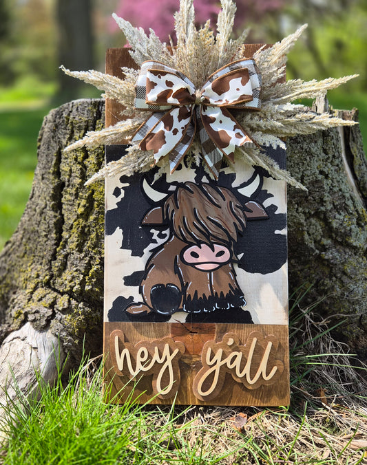 Highland Cow "Hey Y'all" Sign