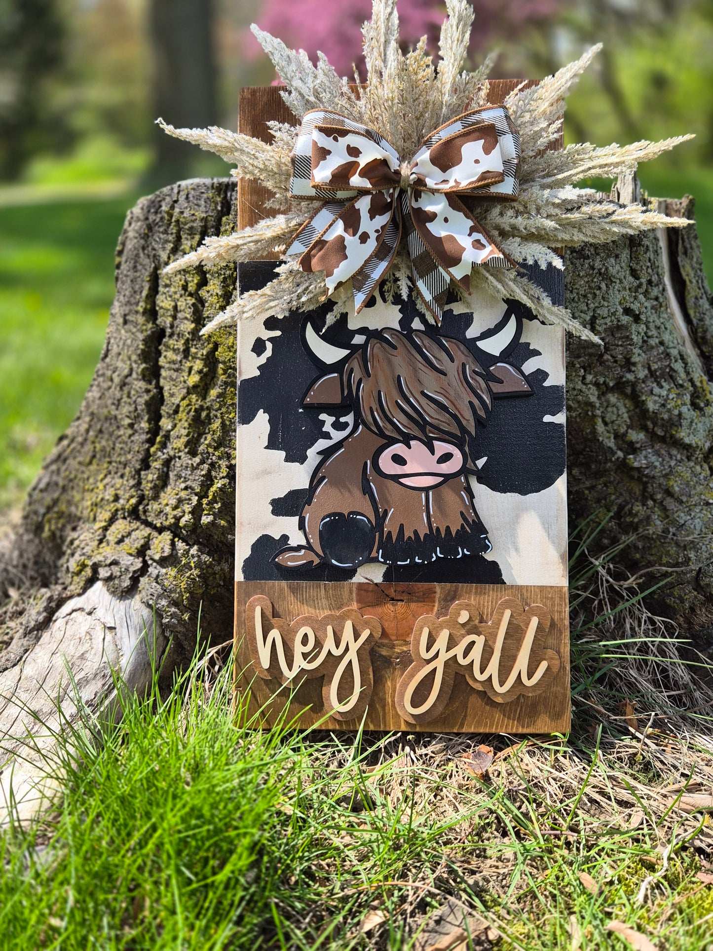 Highland Cow "Hey Y'all" Sign