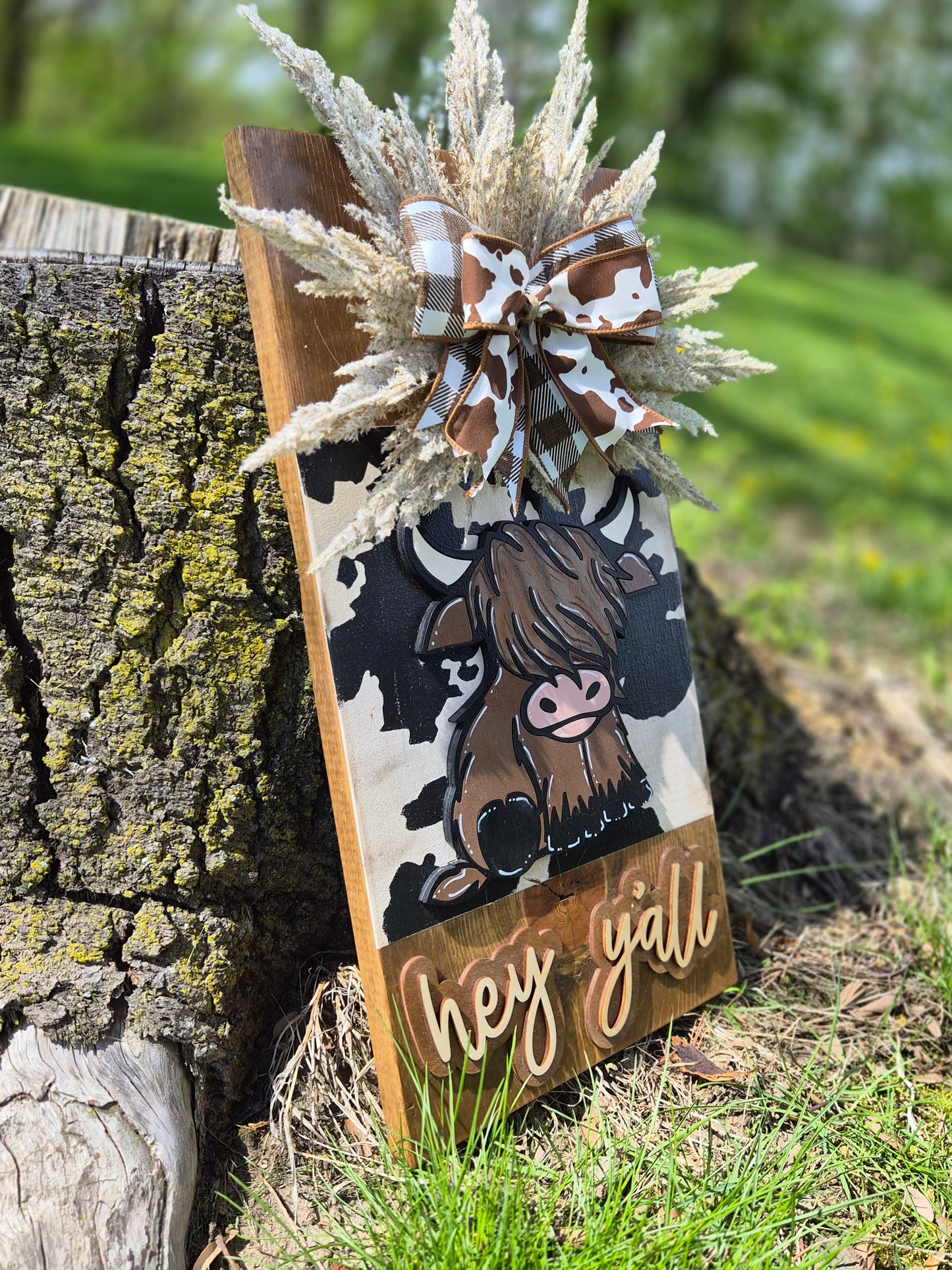 Highland Cow "Hey Y'all" Sign