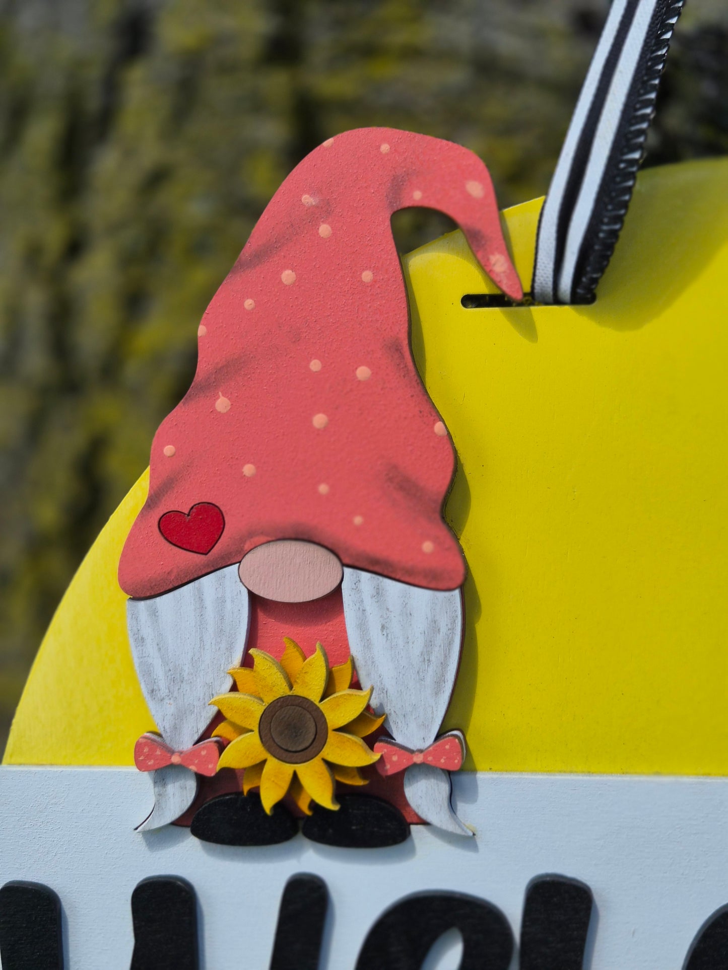 Welcome Gnome and Sunflower Sign