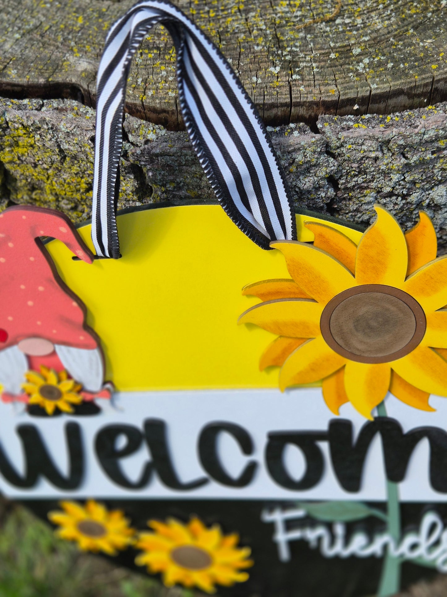 Welcome Gnome and Sunflower Sign
